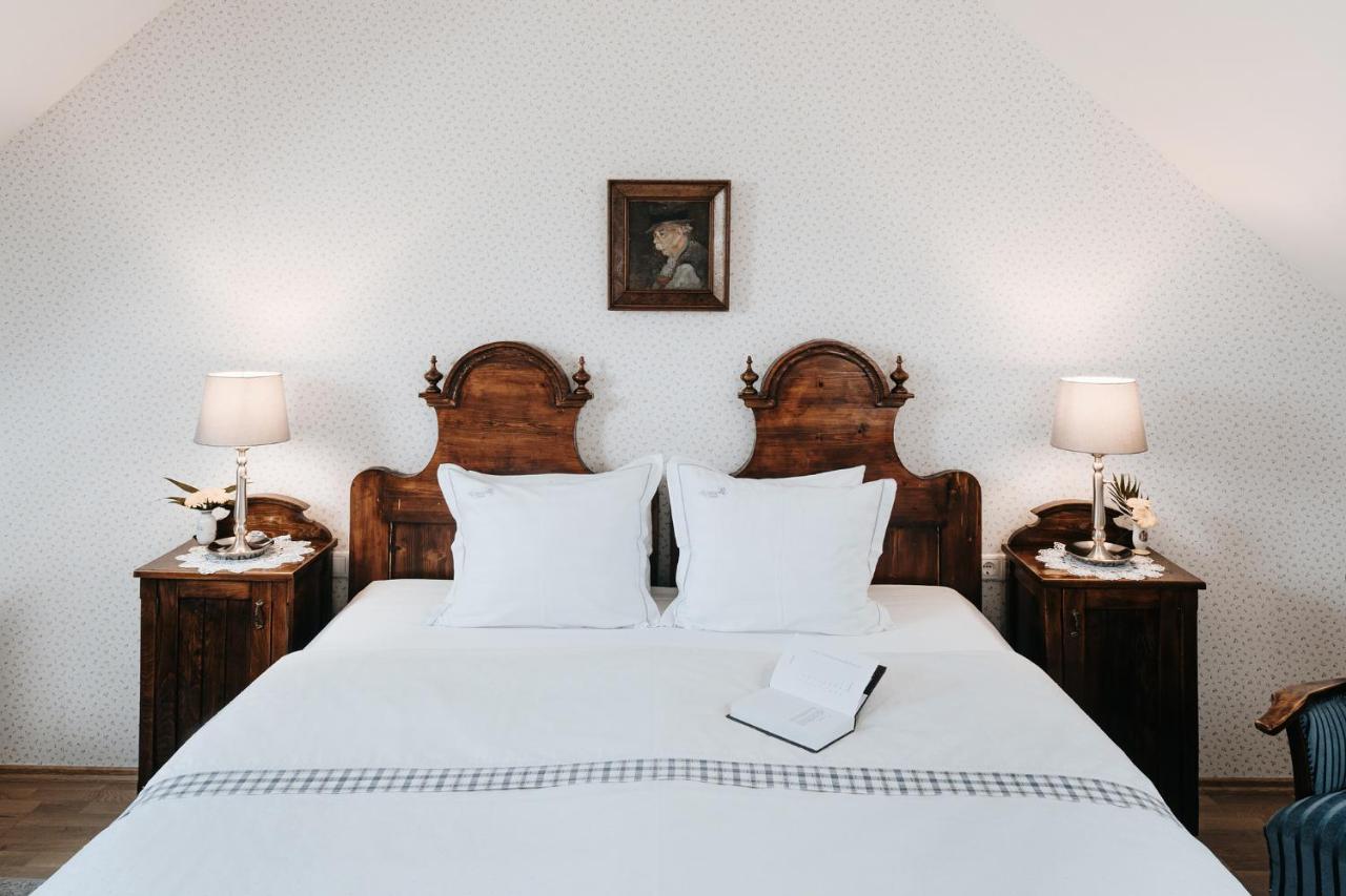 Kosbor Panzio Bed & Breakfast Magyarszombatfa Dış mekan fotoğraf