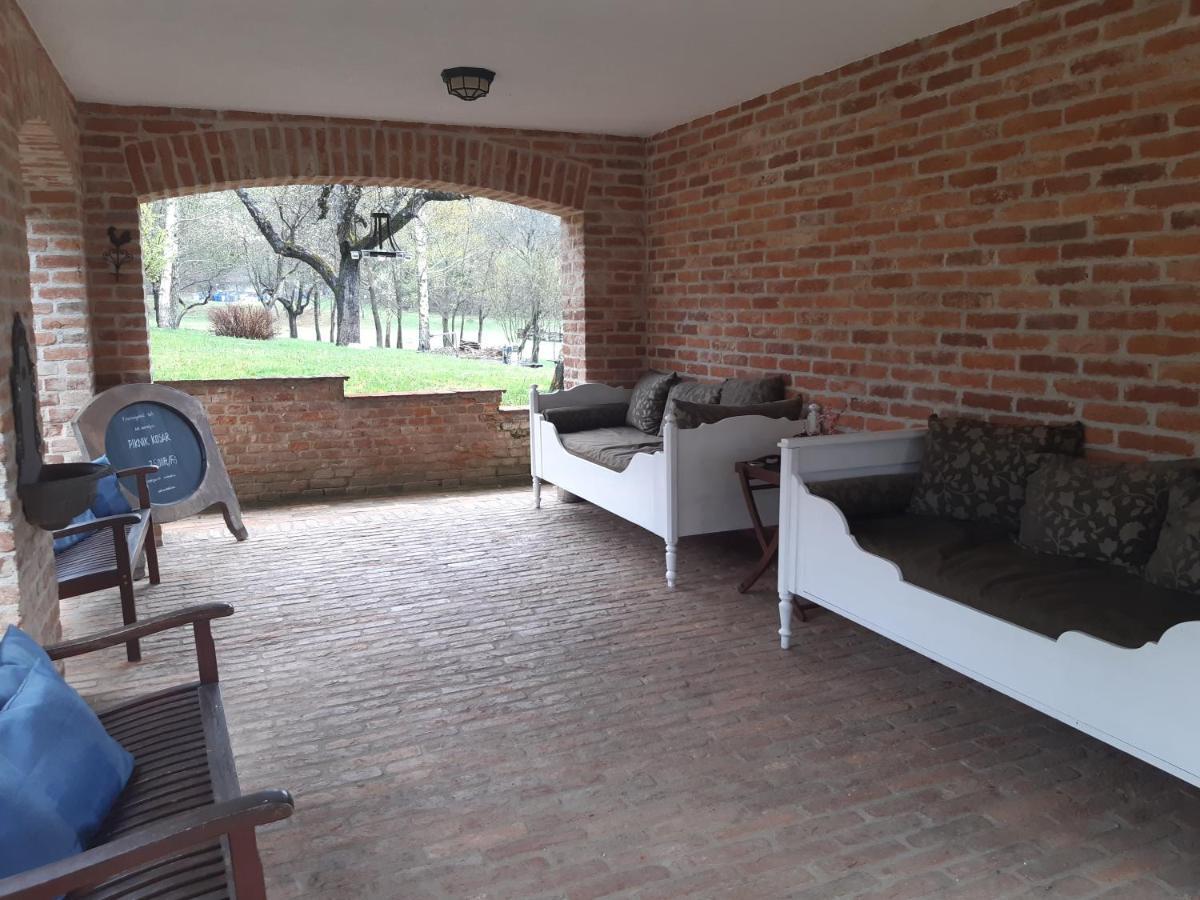 Kosbor Panzio Bed & Breakfast Magyarszombatfa Dış mekan fotoğraf