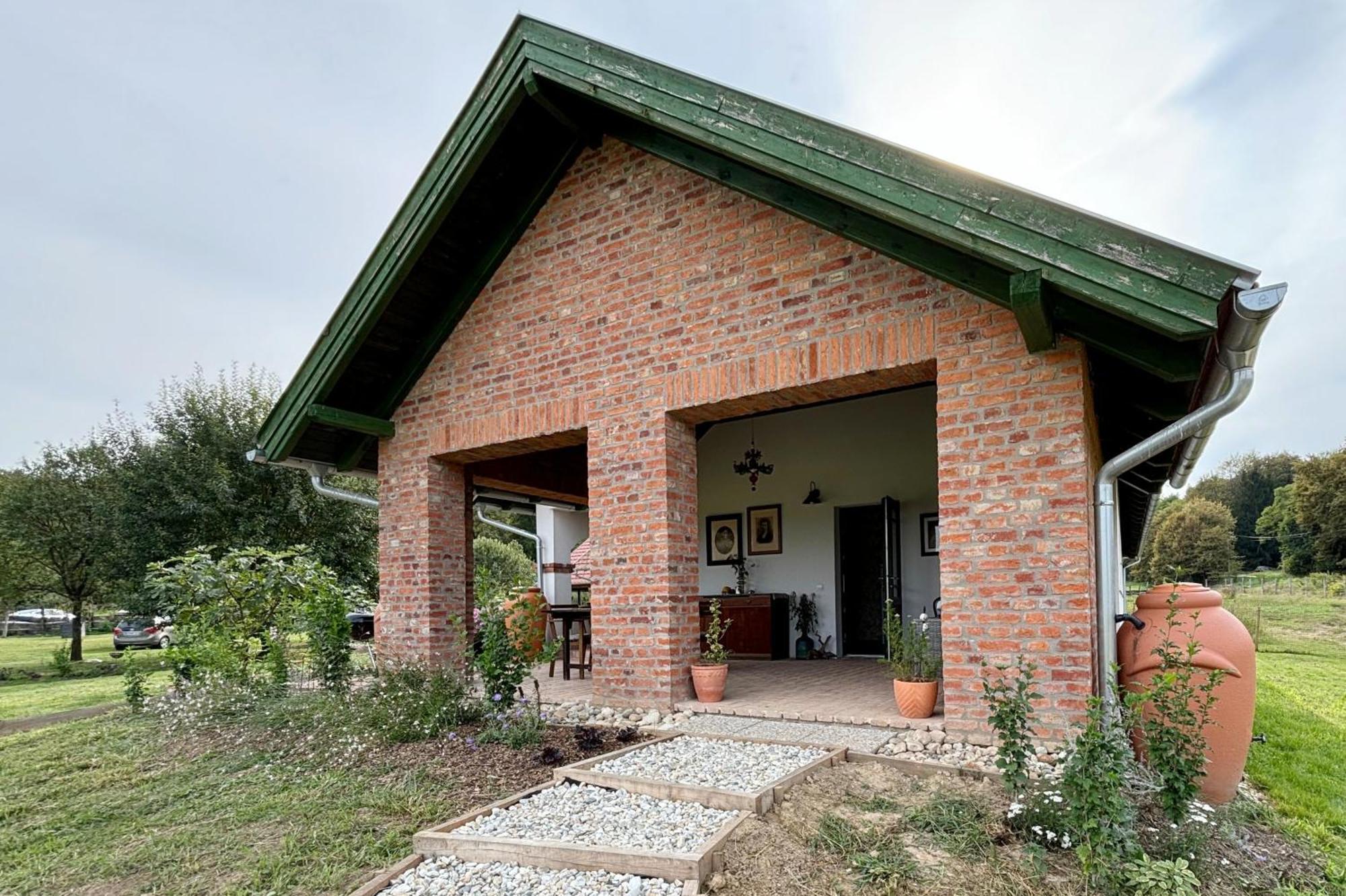 Kosbor Panzio Bed & Breakfast Magyarszombatfa Dış mekan fotoğraf