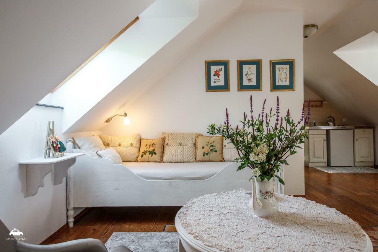 Kosbor Panzio Bed & Breakfast Magyarszombatfa Dış mekan fotoğraf